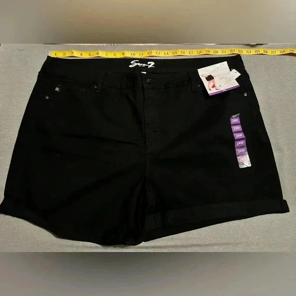NWT Seven7 Stretchy Black Jean Shorts rolled cuffs 24W comfort stretch material